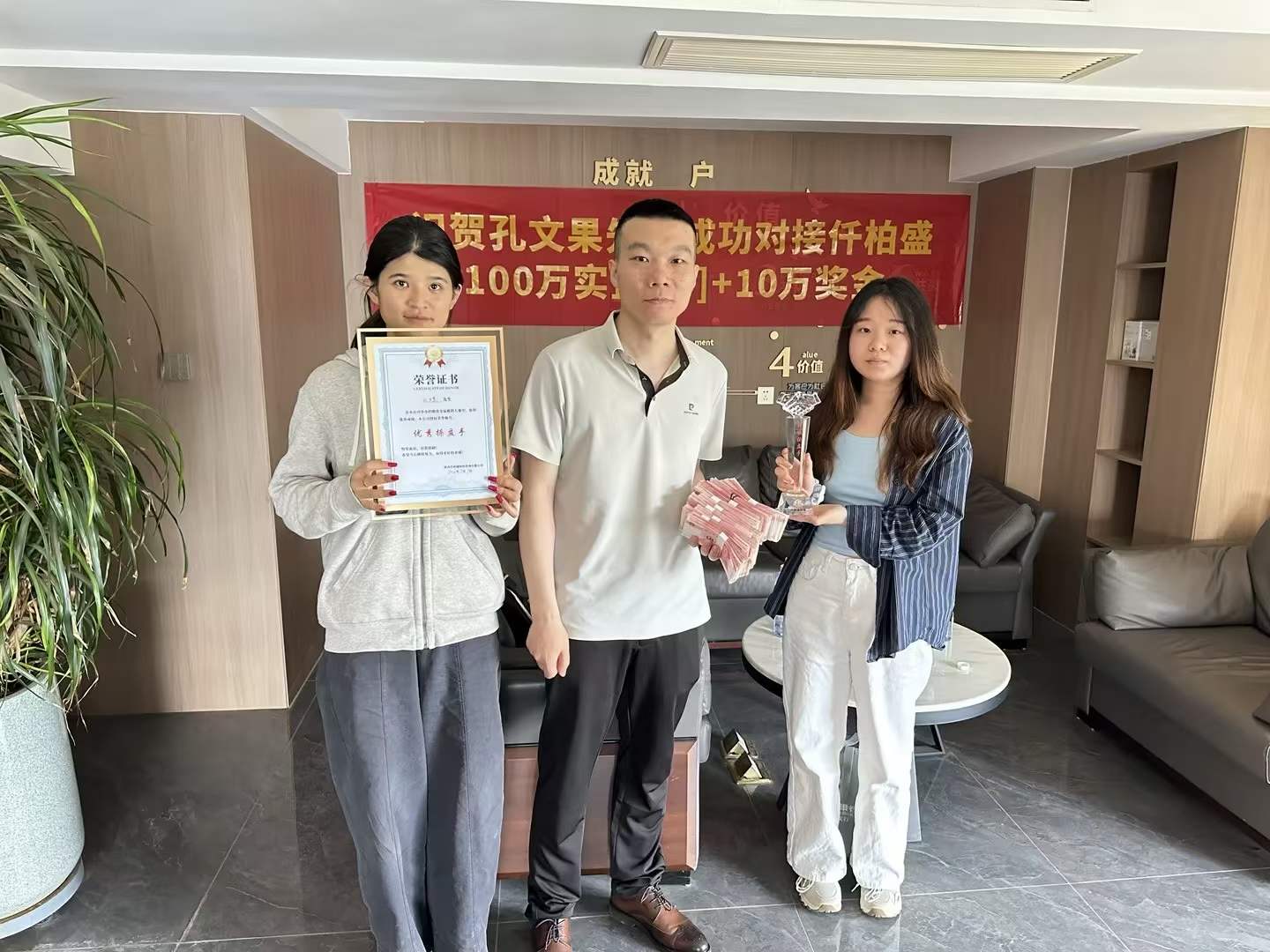 海报图片